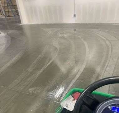 deep cleaning floor